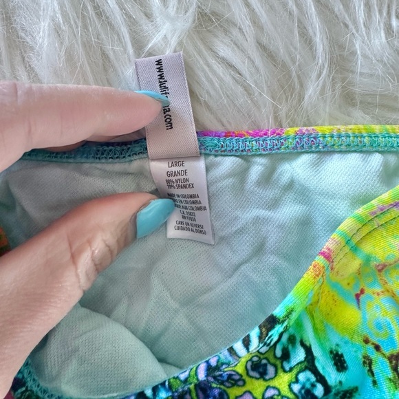 Luli Fama Bandeau Bikini - Picture 8 of 9